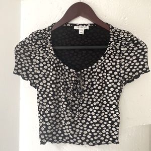 Topshop Crop Top Front Tie Short Sleeve Black white yellow Floral